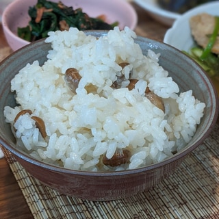 節分の豆活用！子どもも喜ぶ♡煎り大豆の炊き込みご飯